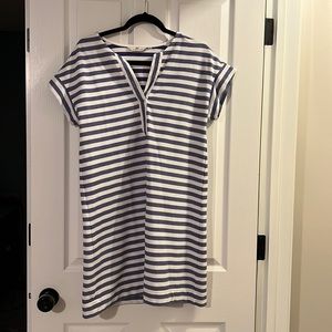 Vineyard Vines summer dress size medium